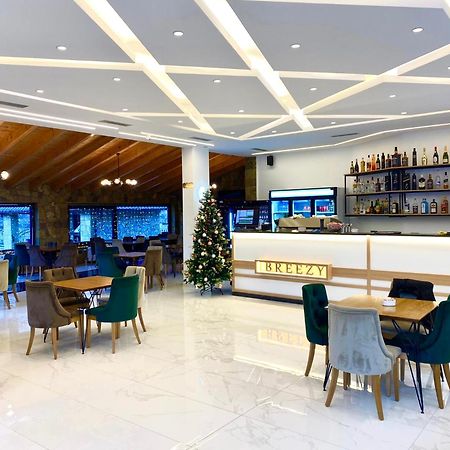 Breezy Hotel Βαλμπόνα Εξωτερικό φωτογραφία
