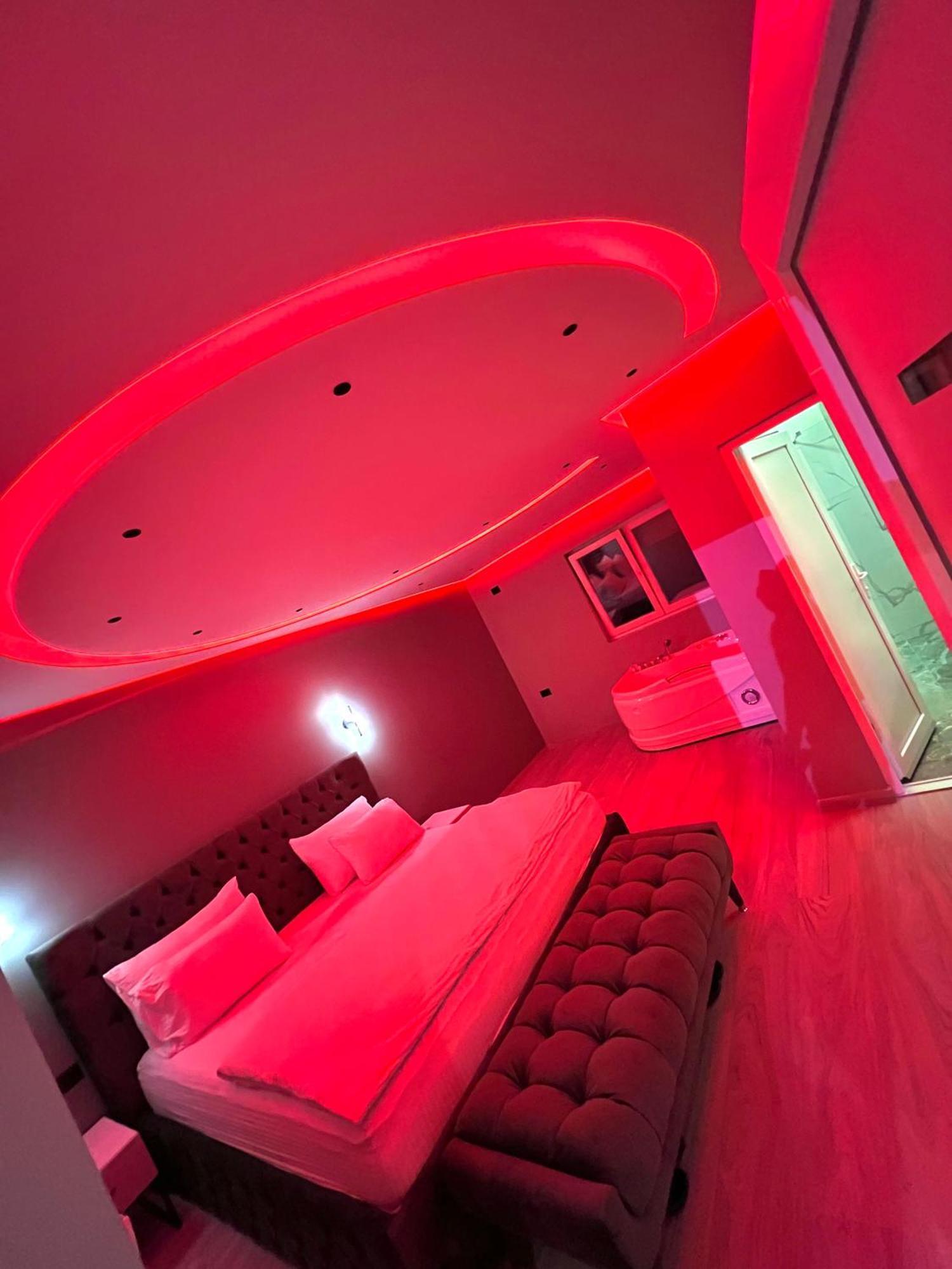 Breezy Hotel Βαλμπόνα Εξωτερικό φωτογραφία