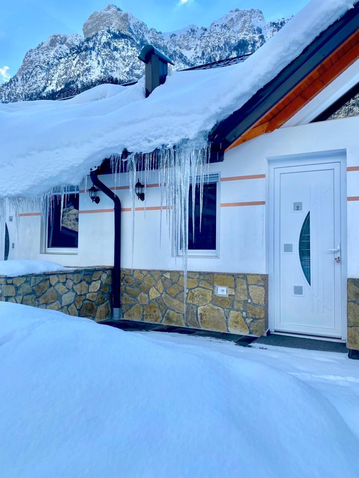 Breezy Hotel Βαλμπόνα Εξωτερικό φωτογραφία