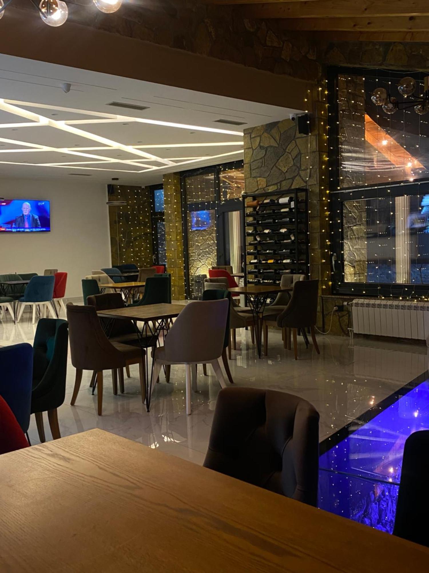 Breezy Hotel Βαλμπόνα Εξωτερικό φωτογραφία