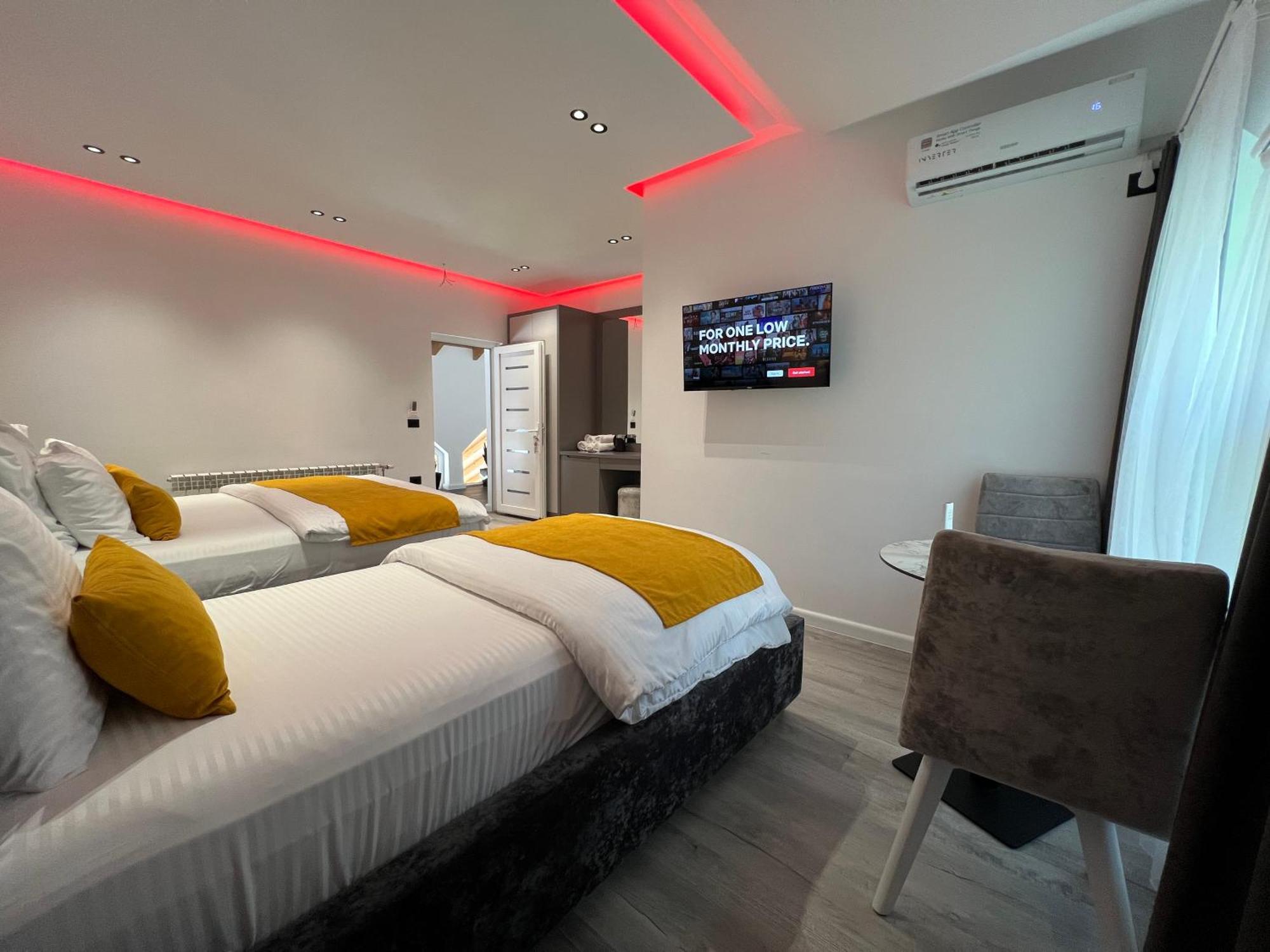 Breezy Hotel Βαλμπόνα Εξωτερικό φωτογραφία