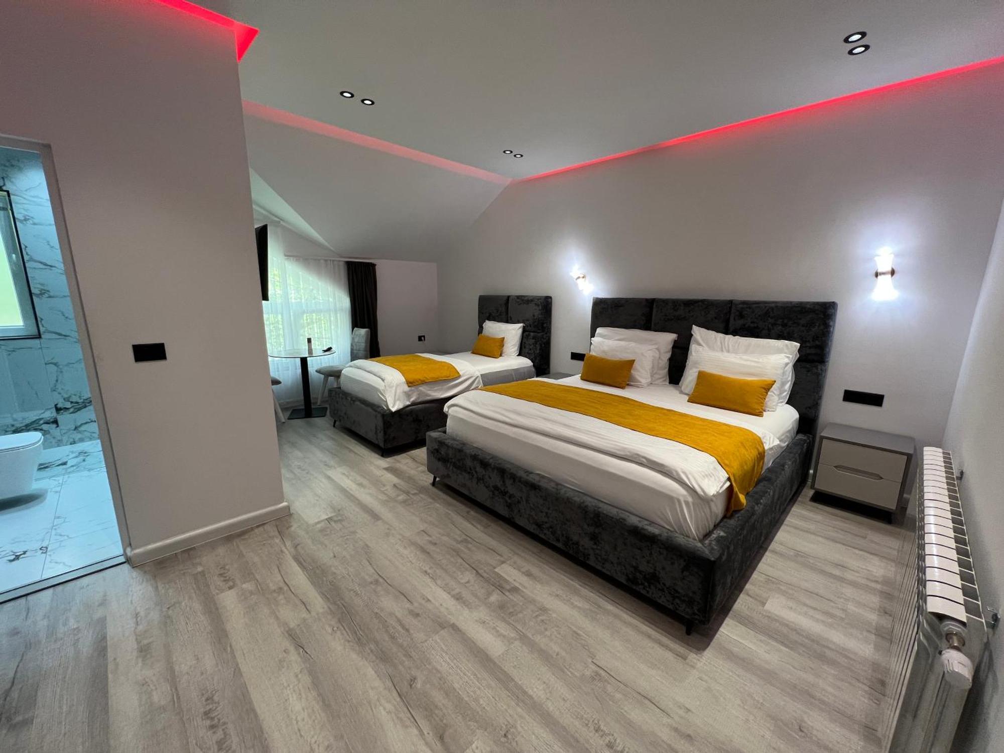 Breezy Hotel Βαλμπόνα Εξωτερικό φωτογραφία