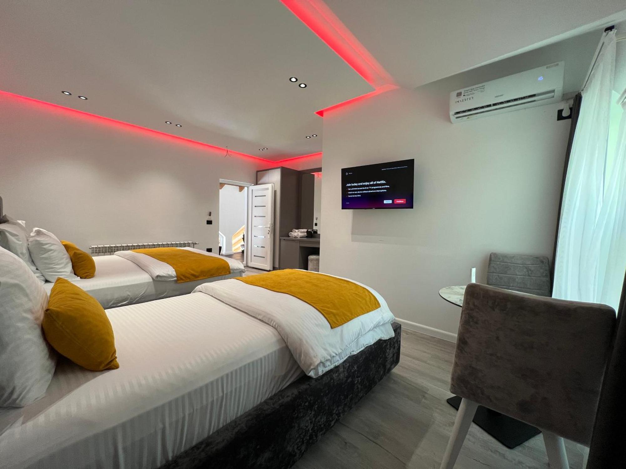 Breezy Hotel Βαλμπόνα Εξωτερικό φωτογραφία